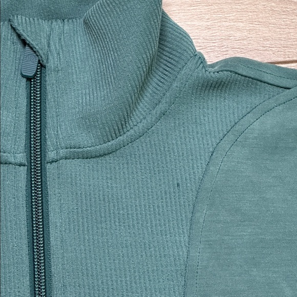Lululemon Brushed Softstreme Ribbed Half Zip Pullover Green Jasper (Flaw) Size 4 - Picture 14 of 15